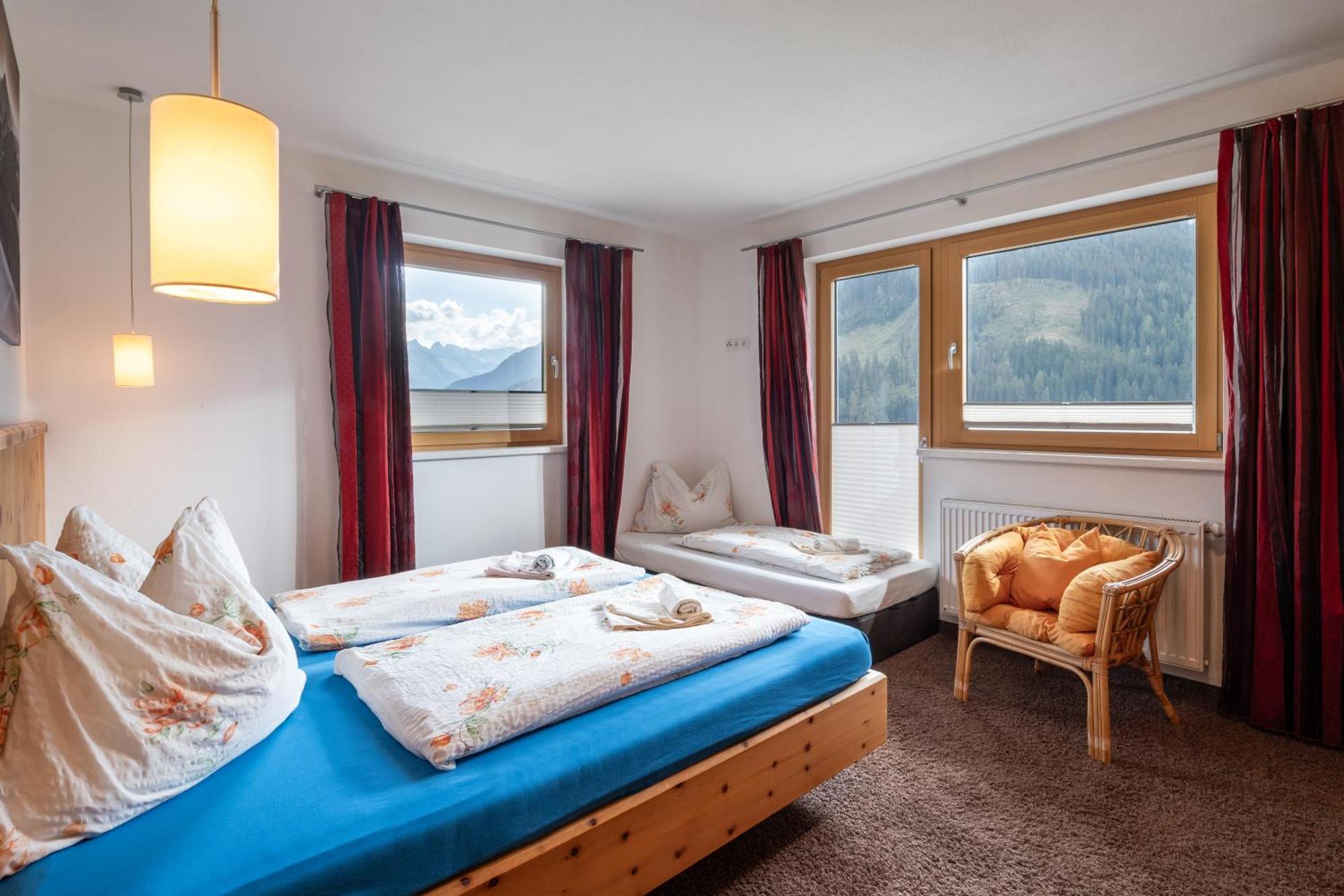 Ahornegg Apartment ทักซ์ ภายนอก รูปภาพ
